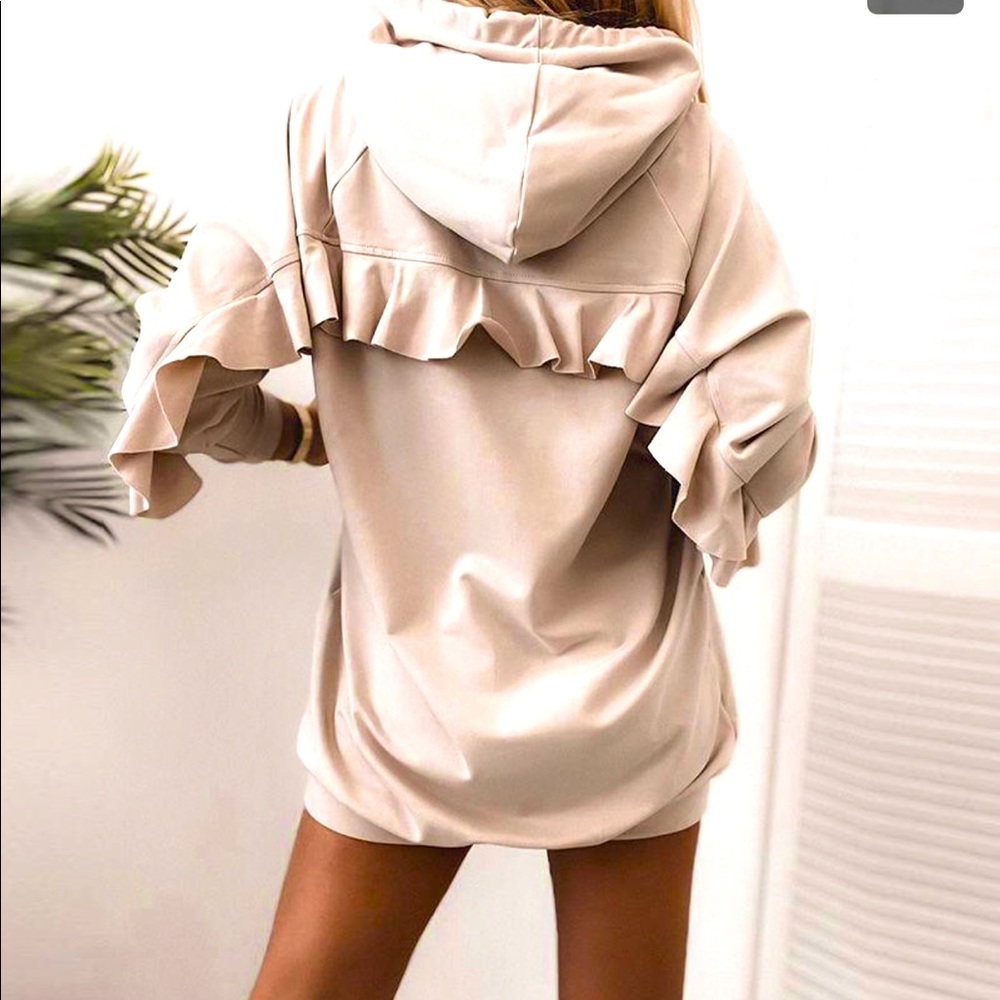 Ruffled sweatshirt!